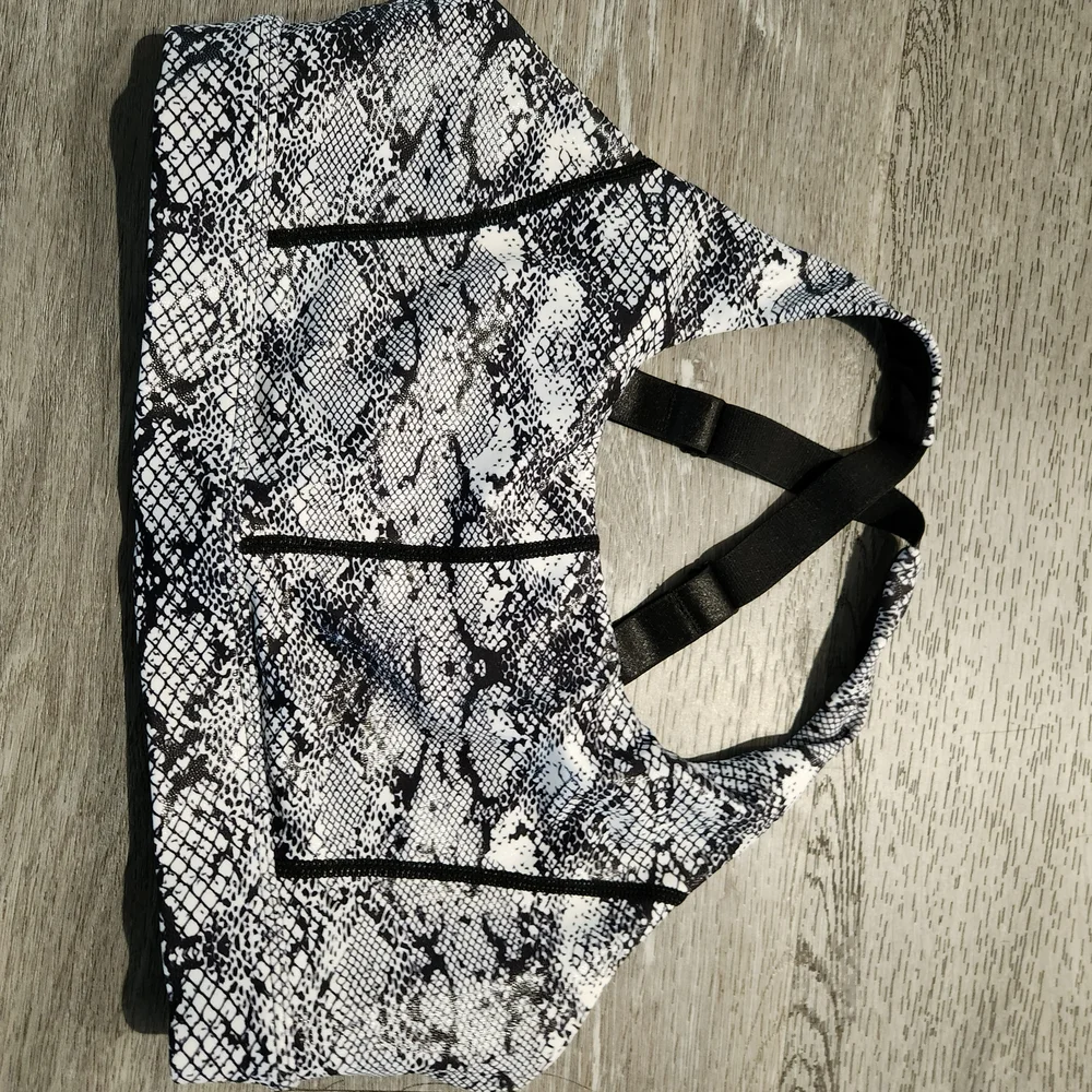 ZYIA Active Snake Print Sports Bra Black White Size Large